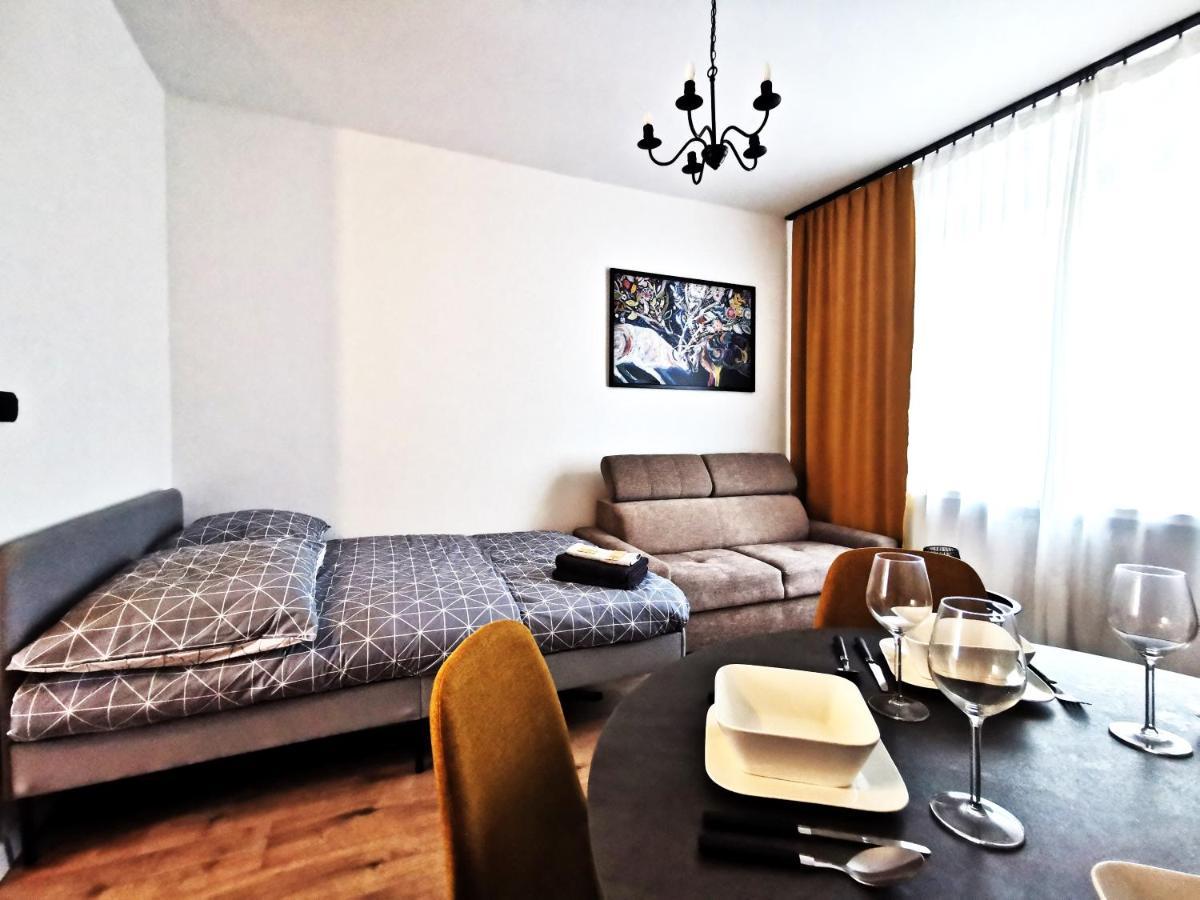 Podwale Apartment - Self Check-In 24H วรอตซวาฟ ภายนอก รูปภาพ